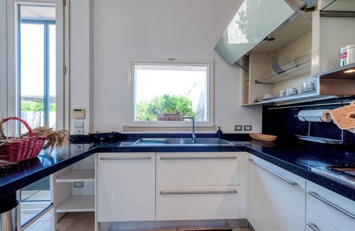 Arnesano Villa | Villa 'Minioti Apartament C' with Private Terrace, Wi-Fi and Air Conditioning