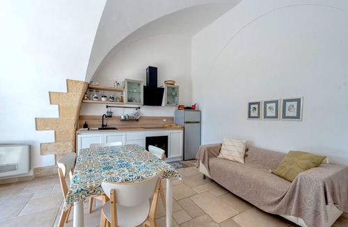 Arnesano Villa | Villa 'Minioti Double Apartament' with Shared Terrace, Wi-Fi and Air Conditioning