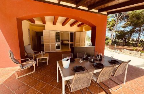Lido Marini Villa | Villa mit großem Garten und Aufstellpool, 800m zum Meer, Lido Marini