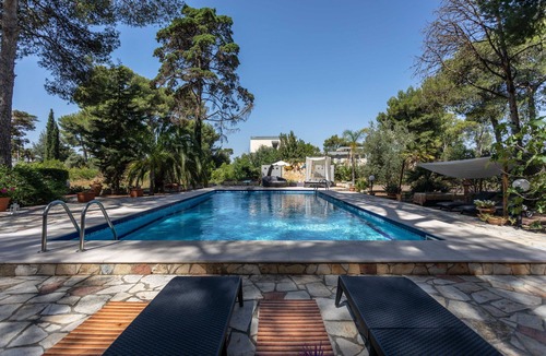 Lecce Villa | Villa 'Sole con Piscina e Sauna' with Shared Pool, Wi-Fi, and Air Conditioning