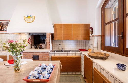 Monteroni di Lecce Villa | Villa 'Tenuta Il Carretto' with Private Pool, Wi-Fi, and Air Conditioning