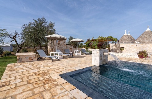 Martina Franca Villa | Villa 'Trulli Orma' with Private Pool, Wi-Fi and Air Conditioning