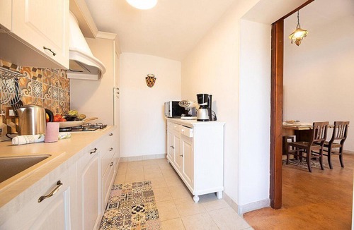 Ceglie Messapica Villa | Villa Urasia: A characteristic and welcoming one-story villa surrounded by olive groves, with Free WI-FI.