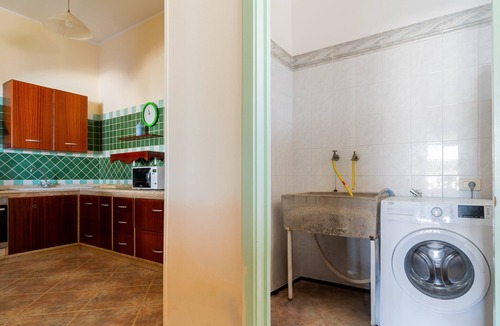 Scala di Furno Villa | Villa 'Wanda' with Direct Access to the Beach and Air Conditioning