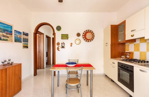 Torre Castiglione House | Villetta Bianca Gioiosa by BarbarHouse