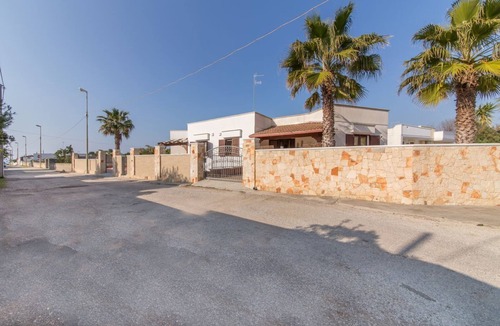Posto Rosso Villa | Villetta Michela - Salento Reservation