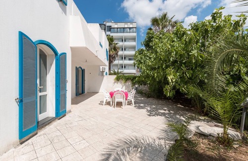 Baia Verde Apartment | Villino Anna Maria by BarbarHouse