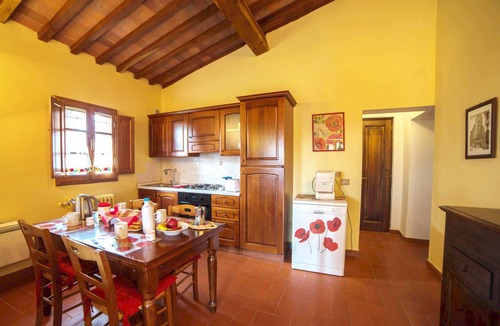 Donnini House | Wonderful apartment in small farmhouse with pool and garden