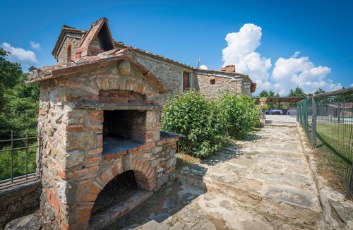 Bucine Villa | Wonderful private villa with private pool, WIFI, veranda, pets allowed and panoramic view