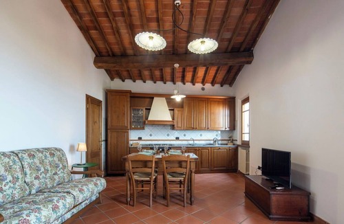 Giugnano House | Wonderful private villa for 4 people with WIFI, TV, terrace and panoramic view