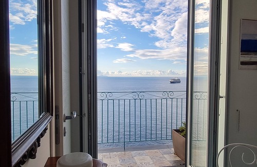 Castiglione Apartment | Your home on the Amalfi Coast, walking distance from Atrani Amalfi