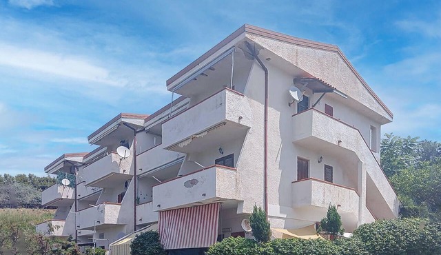 1 bedroom cozy apartment in Sparvasile