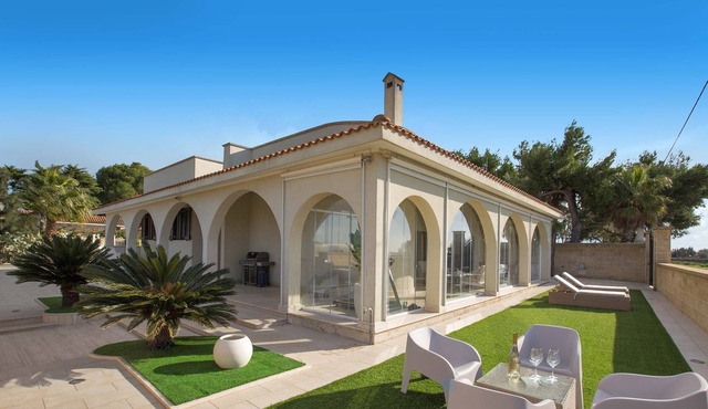 2660 Villa Montecarlo by Perle di Puglia