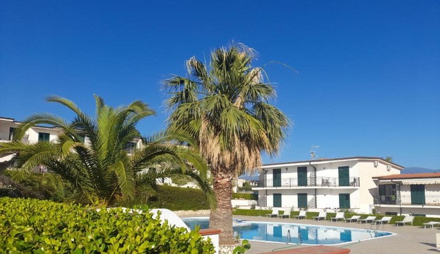 A charming apartment for 6 persons with a swimming pool