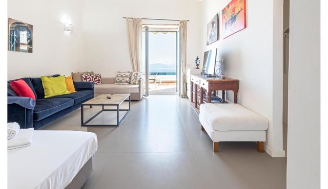 Amazing Apartment In Raito With Wifi