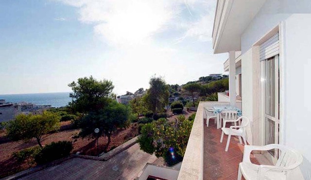Apartment a few meters from the beach overlooking the sea