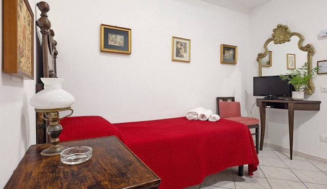 Apartment 'Al Palazzo Del Principe Al Massimo' with Wi-Fi and Air Conditioning in Palermo