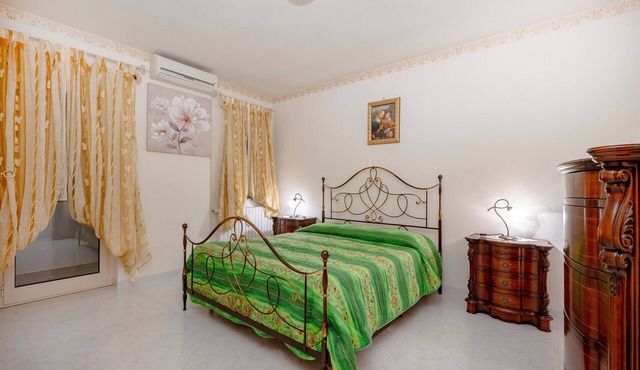 Apartment 'Alberobello Relax' with Balcony and Air Conditioning