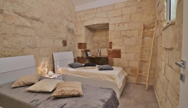Apartment "Dimora Storica Rebecca" Close to the Beach with Air Conditioning & Terrace