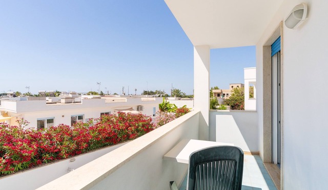 Apartment 'Residence La Perla - Rubino' with Balcony and Air Conditioning