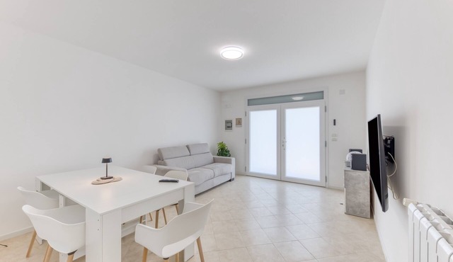 Apartment Leuca di Bolina with Private Terrace, Wi-Fi and Air Conditioning