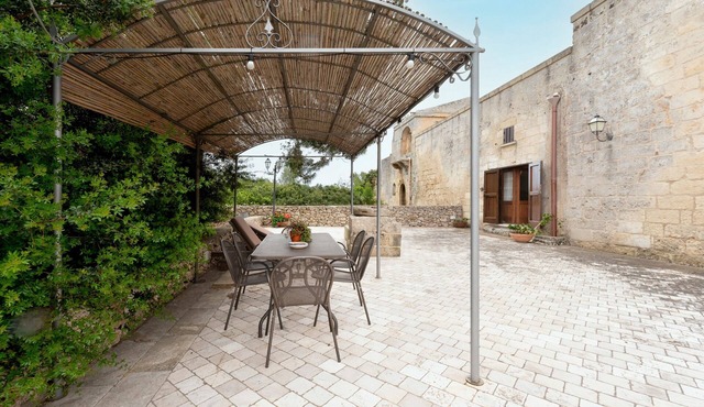 Apartment 'Masseria Giancola - L'Aia' with Private Terrace, Wi-Fi and Air Conditioning