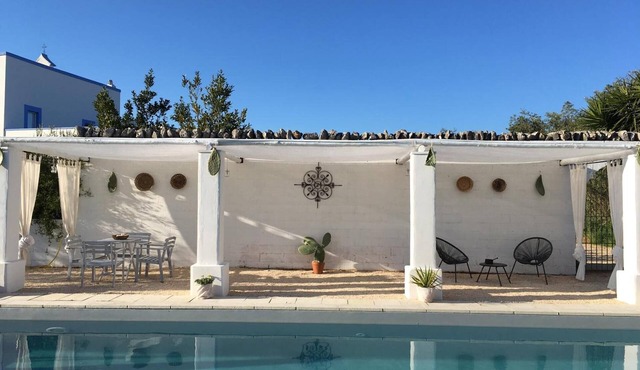 Apartment 'Masseria San Martino' with Shared Pool, Wi-Fi and Air Conditioning