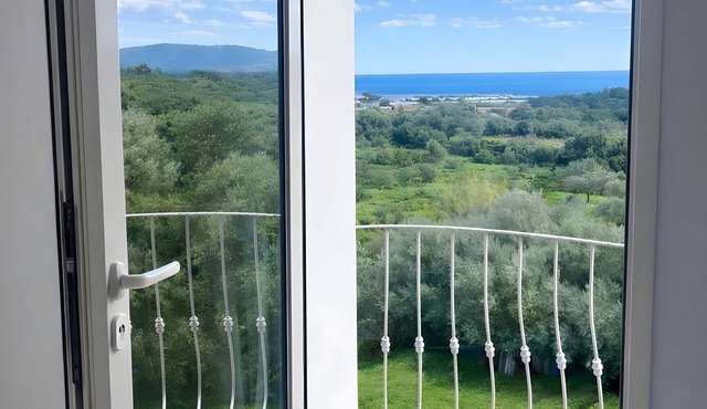 Apartment 'Perla' with Sea View, Balcony and Air Conditioning