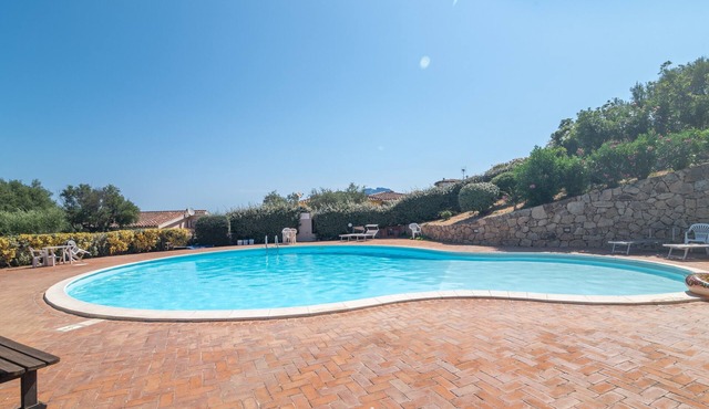 Apartment 'Tavolara Porto San Paolo E2' with Sea View, Shared Pool and Air Conditioning