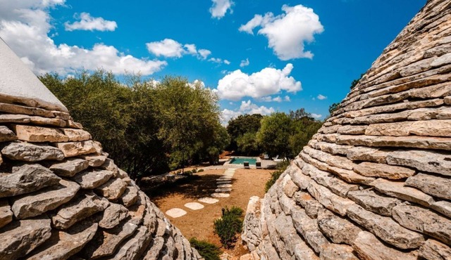 Authentic Trulli with Private Pool, Sleeps 7 in Monopoli Countryside. Pet Friendly
