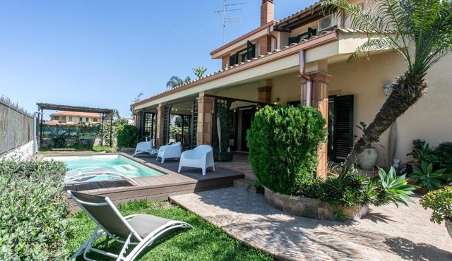 Beach Front Home In Brucoli