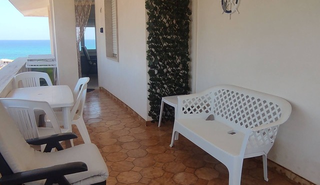 Beachfront apartment with panoramic view