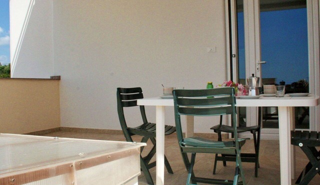 Beautiful apartment for 10 people with A/C, TV, terrace and pets allowed