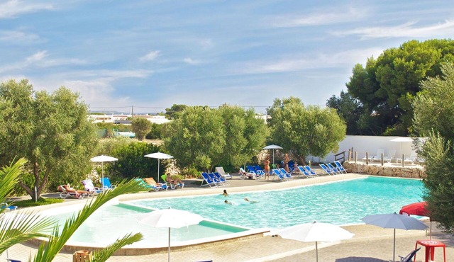 Beautiful apartment in villa for 4 guests with WIFI, pool, A/C and terrace