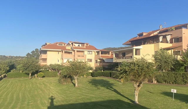 Beautiful Emerald Coast 2 bedroom w/AC near Porto Rotondo