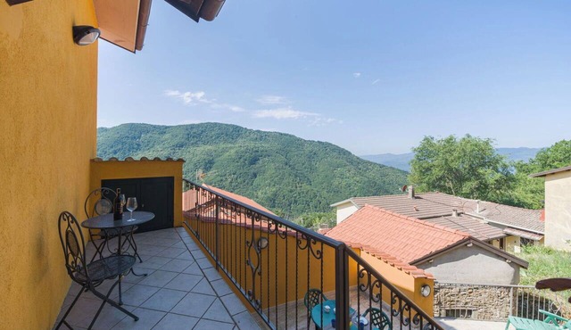 Beautiful private villa for 4 people with WIFI and terrace in Bagnone
