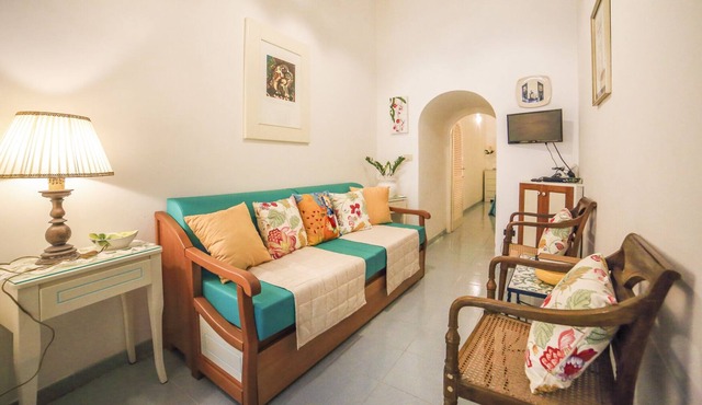 Bijoux house in Atrani: wifi, air-conditioning, easy access.