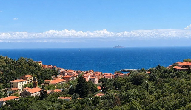 Casa Perelle nel verde di Rio Elba