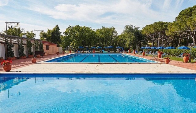 Casa Tera A: A graceful two-story apartment in the characteristic style of the Tuscan countryside, with Free WI-FI. in Grosseto