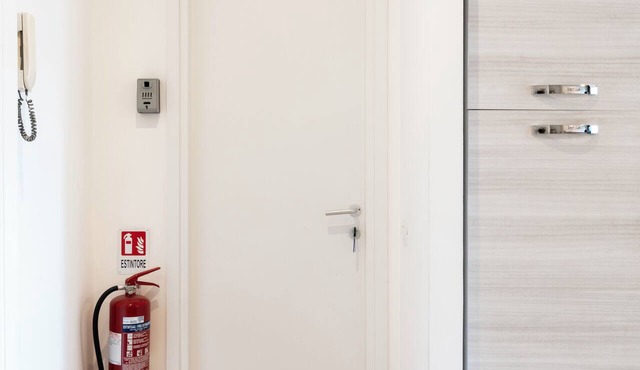 Charming Guesthouse in a Central Location Comfortable Stay for Couple & Families in Roma