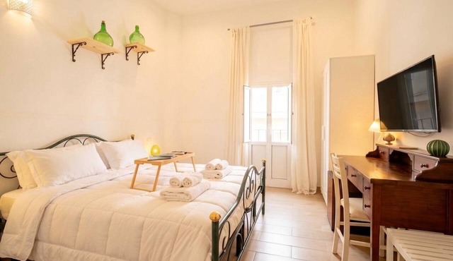 Charming Historic Retreat in the Heart of Old Bari | Vecchia Bari Arco Basso