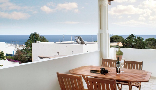 Comfortable apartment with terrace SEA VIEW just 200 meters from the coast