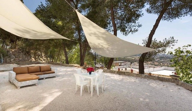 Cosy apartment for 4 guests with WIFI, A/C, TV, patio and pets allowed