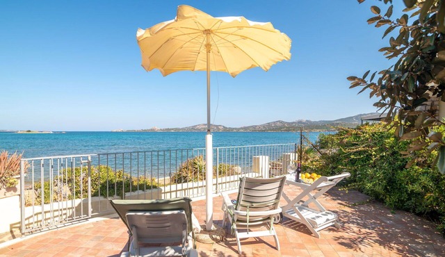 Cosy apartment for 5 guests with WIFI, A/C, TV, terrace and pets allowed in Arzachena