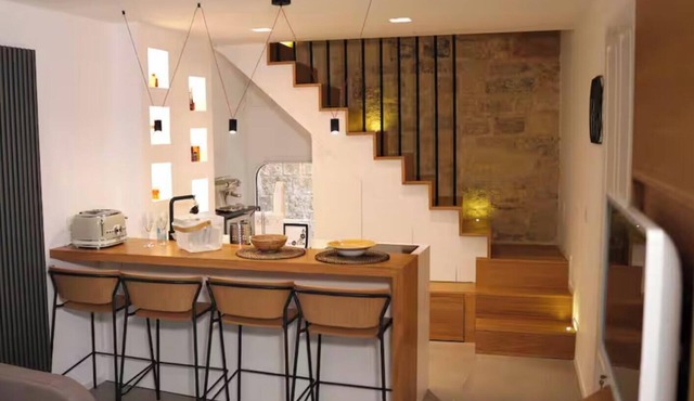 Doña Maria Holiday Home - Luxury Home with Jacuzzi in Bari Historical Centre