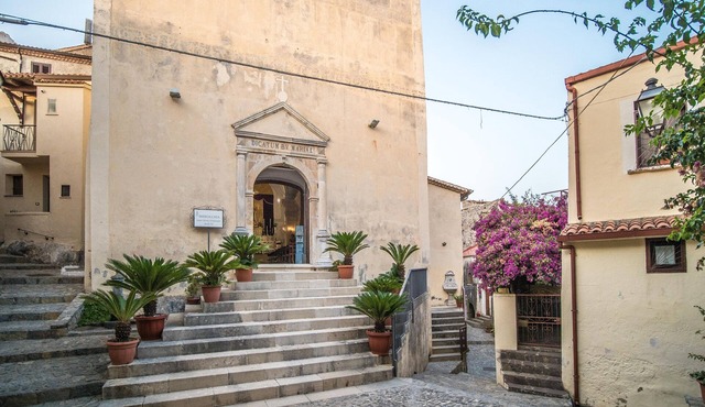 Entire House in Scalea's Historical Center