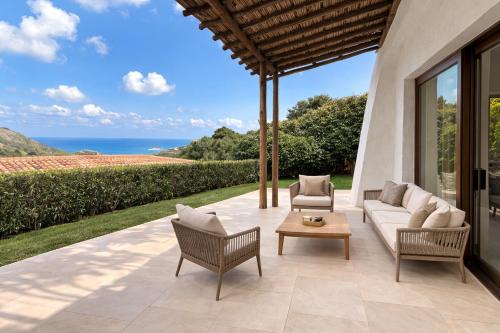 Exclusive Sea View Home
