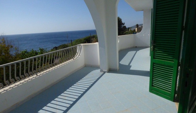 Flat with water view