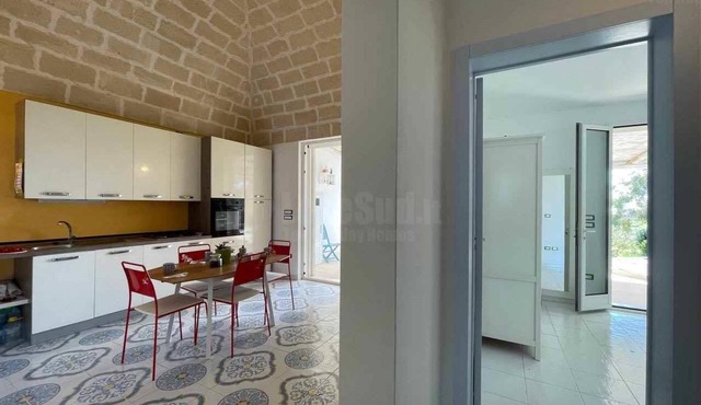 Gold Beach House - Two Bedroom House, Sleeps 5