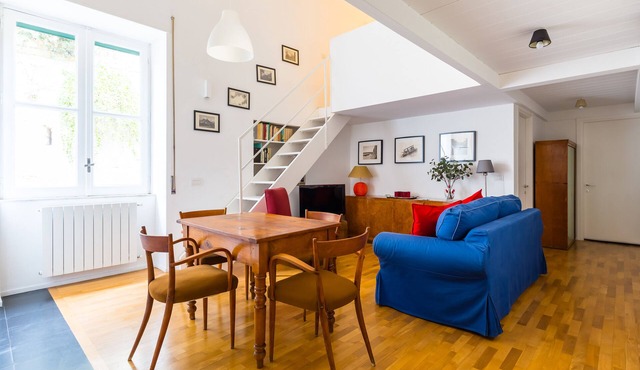 Grifeo- Quiet Flat on Panoramic Route
